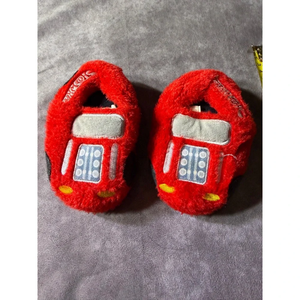 Hot Wheels Toddler Boys Red Race Car Plush Slippers Size 5/6 House Shoes